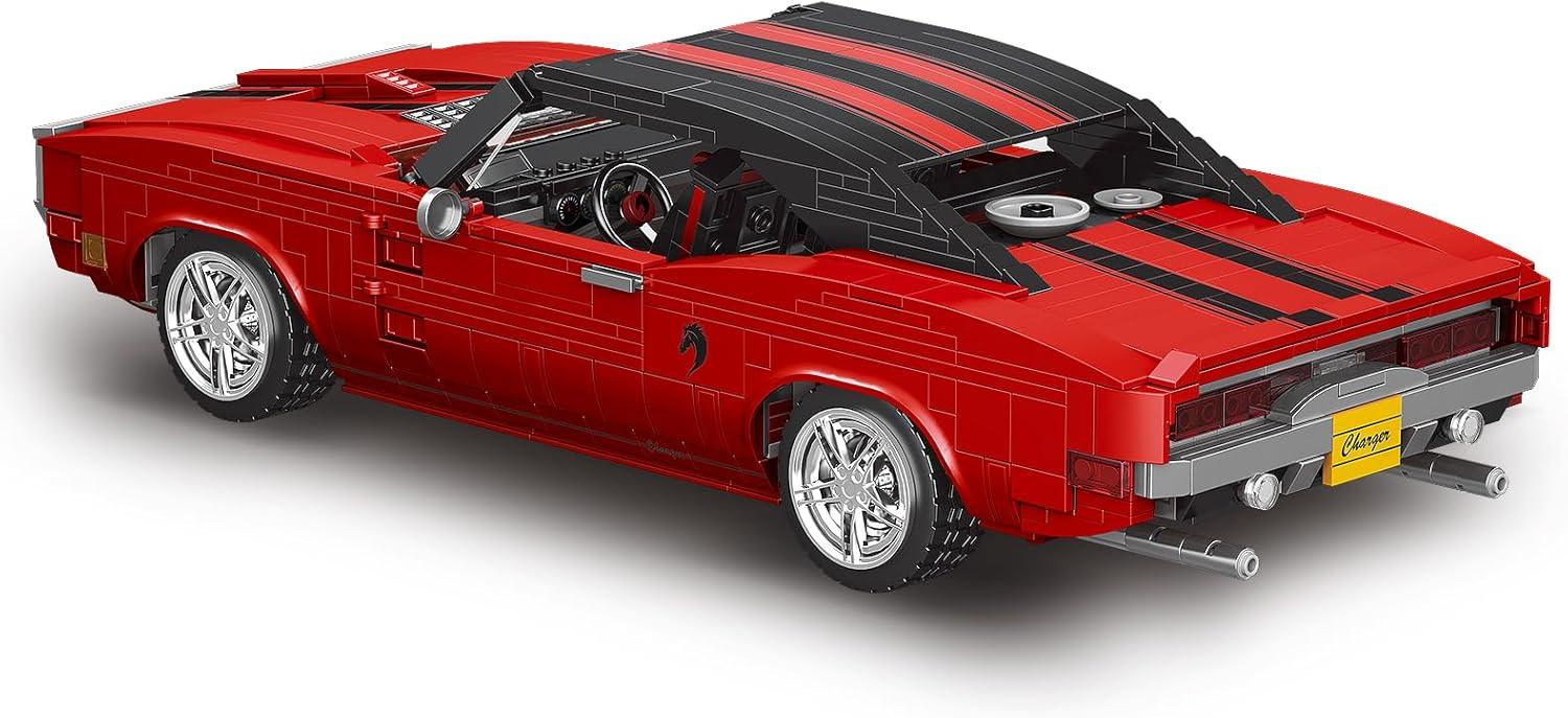 Mould King 10112 Charger Car Model (1869 Pieces)