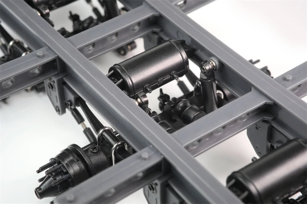 Orlandoo Hunter OH32N02 Flachbett-Sattelauflieger mit Rampe 1/32