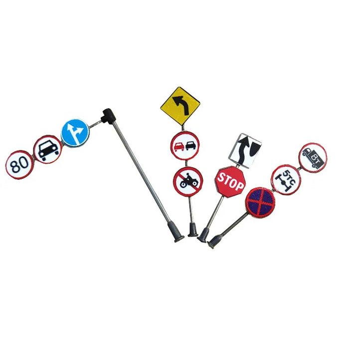 Lot de 6 mini panneaux de signalisation modèle 1/87 HO