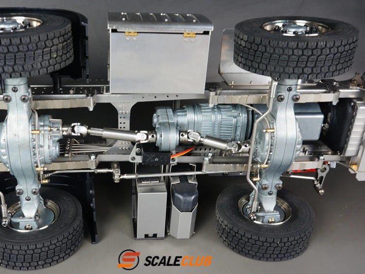 Benz 8x8 Heavy Drag Chassis Kit für Sattelzugmaschine 1/14 (Metaal)