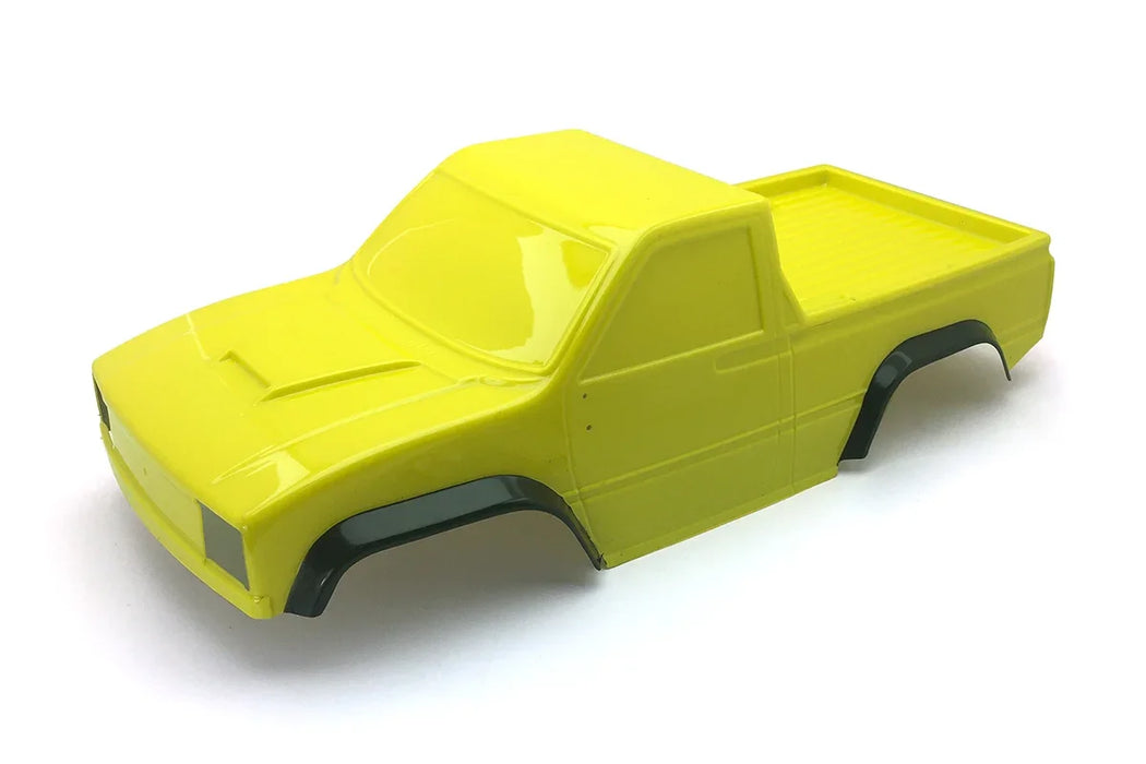 Coque de châssis PC PIONEER pour RGT EX86110 1/10 (Jaune)