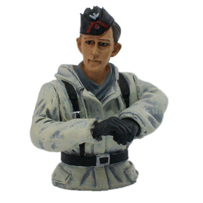 Torro Tank Driver Winter Camo Half Figure Decor 1/16