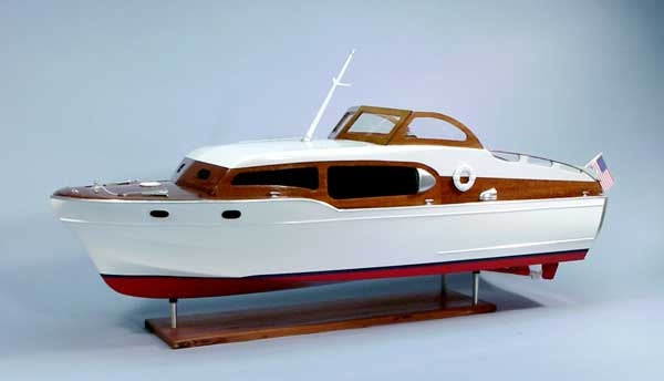 DUMAS 1954 Chris-Craft Commander Express Cruiser 914mm RC-Bootbausatz