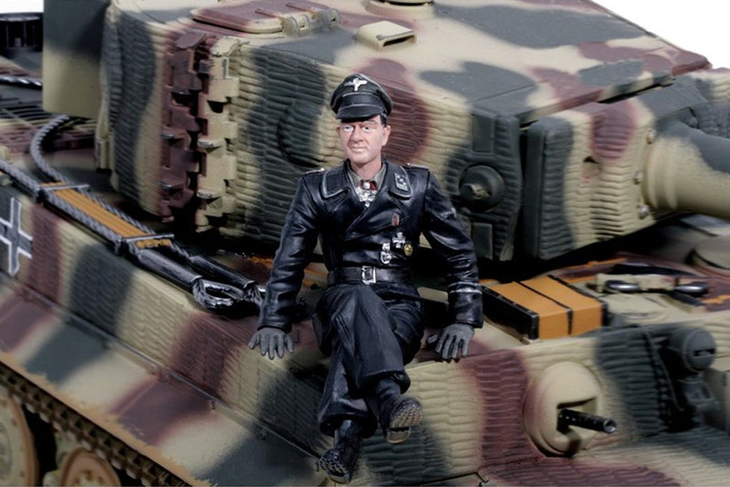 Torro Commander Michael Wittmann Figure Decor 1/16