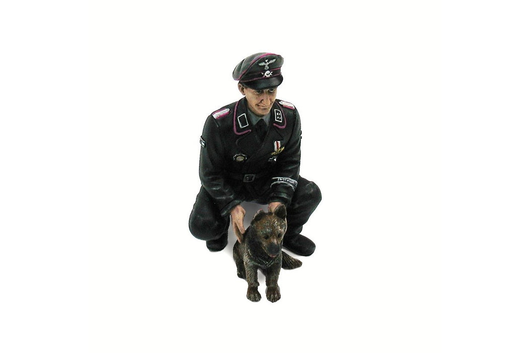 Torro Colonel Otto Paetsch w/ Dog Figure Decor 1/16