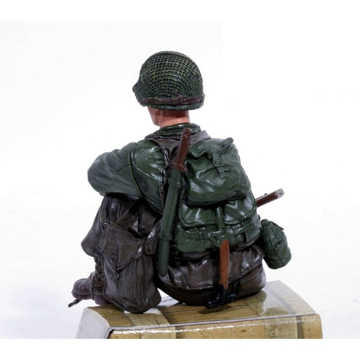 Torro U.S Captain Infantry Figure Decor 1/16