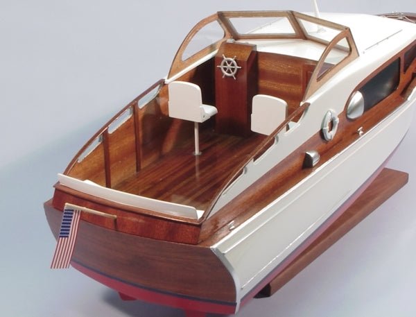 DUMAS 1954 Chris-Craft Commander Express Cruiser 914mm RC-Bootbausatz
