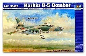 China Harbin H-5 1/72 Light Bomber Model (Plastic) Bouwset TRUMPETER 