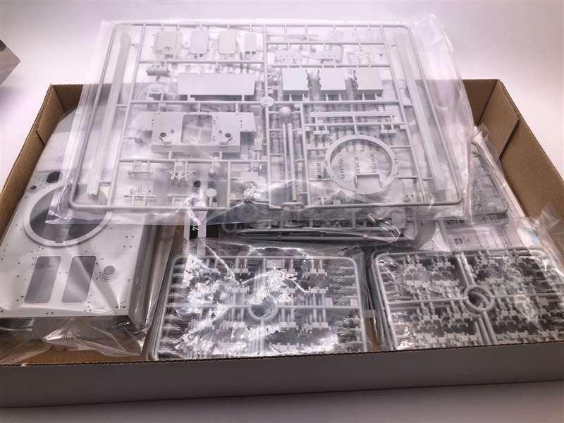 China ZBD 04 IFV 1/35 Model (Plastic) Bouwset HobbyBoss