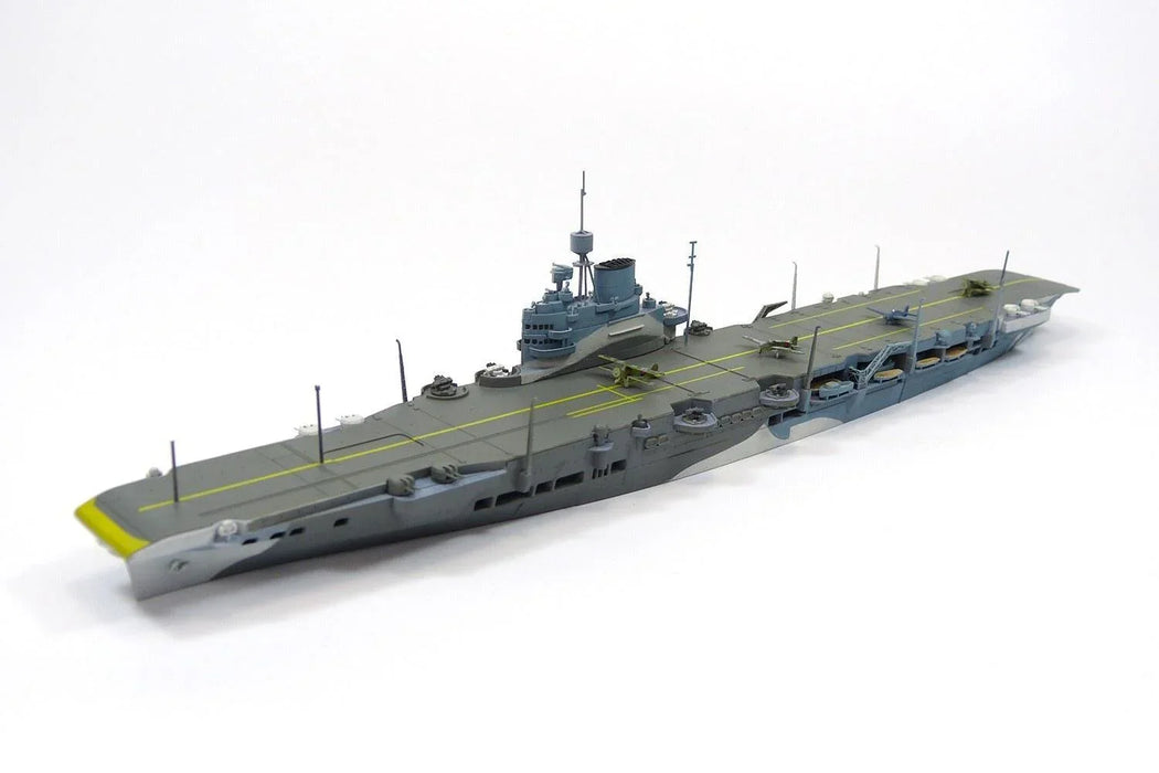 HMS Illustrious Aircraft Carrier 1/2000 Model (Plastic) Bouwset EKA