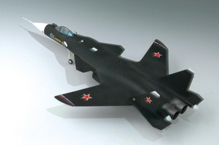 Russian Su-47 Berkut 1/72 Military Fighter Model (Plastic) Bouwset HobbyBoss 