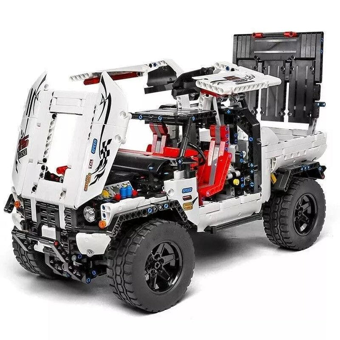 Mould King 18005 Off-Road Vehicle (2013 Pieces)