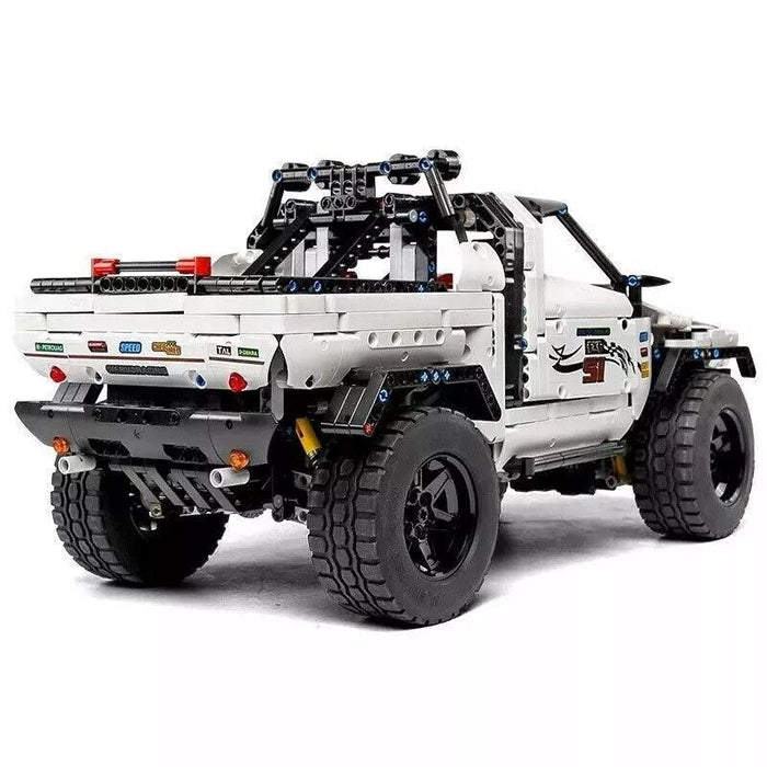 Mould King 18005 Off-Road Vehicle (2013 Pieces)