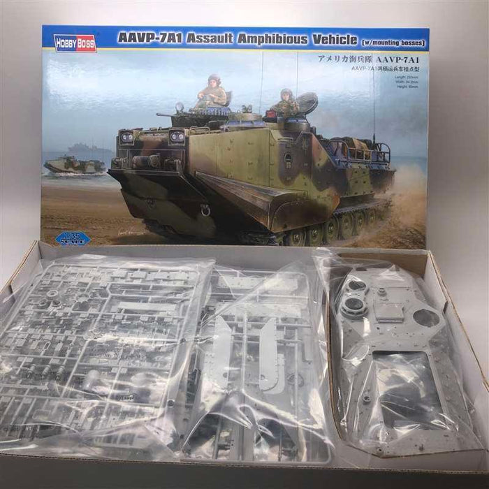 US Marine AAVP-7A1 1/35 Model (Plastic) Bouwset HobbyBoss