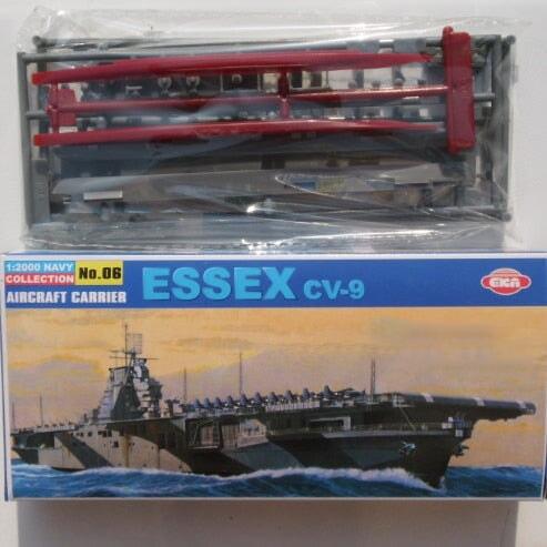 USS Essex CV-9 Aircraft Carrier 1/2000 Model (Plastic) Bouwset EKA 