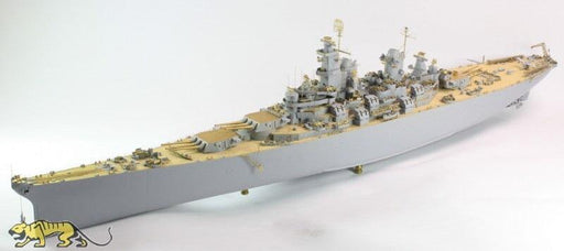 USS IOWA BB-61 Battleship 1/700 Model (Plastic) Bouwset MiniHobbyModels 