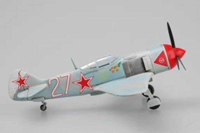 WWII Soviet La-7 1/72 Military Fighter Model (Plastic) Bouwset HobbyBoss 